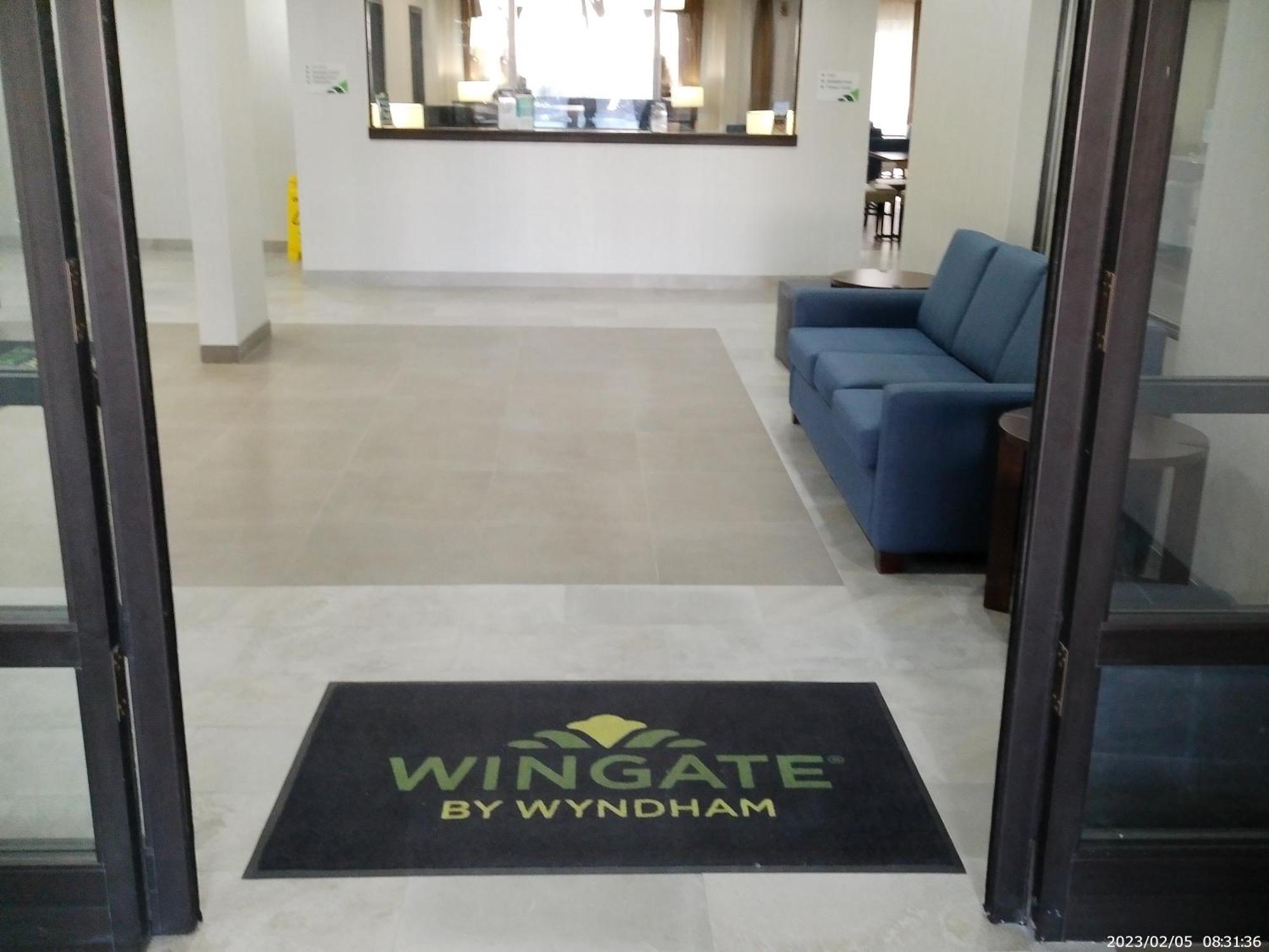 Wingate By Wyndham Buckhannon Hotel Exterior photo