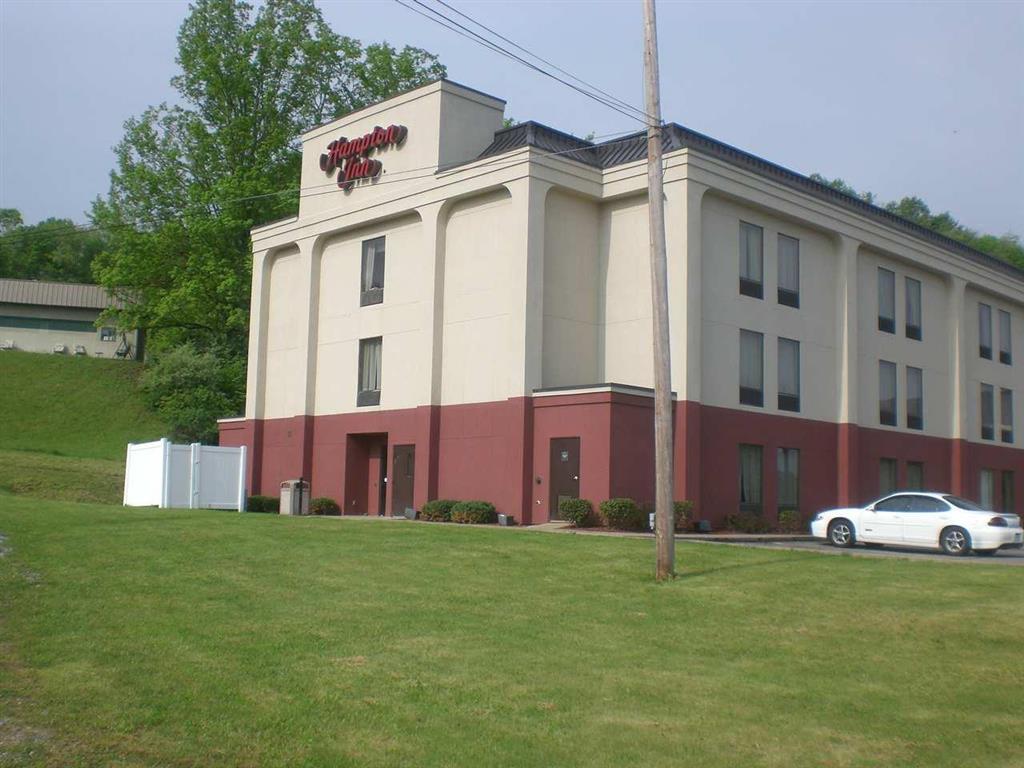 Wingate By Wyndham Buckhannon Exterior photo